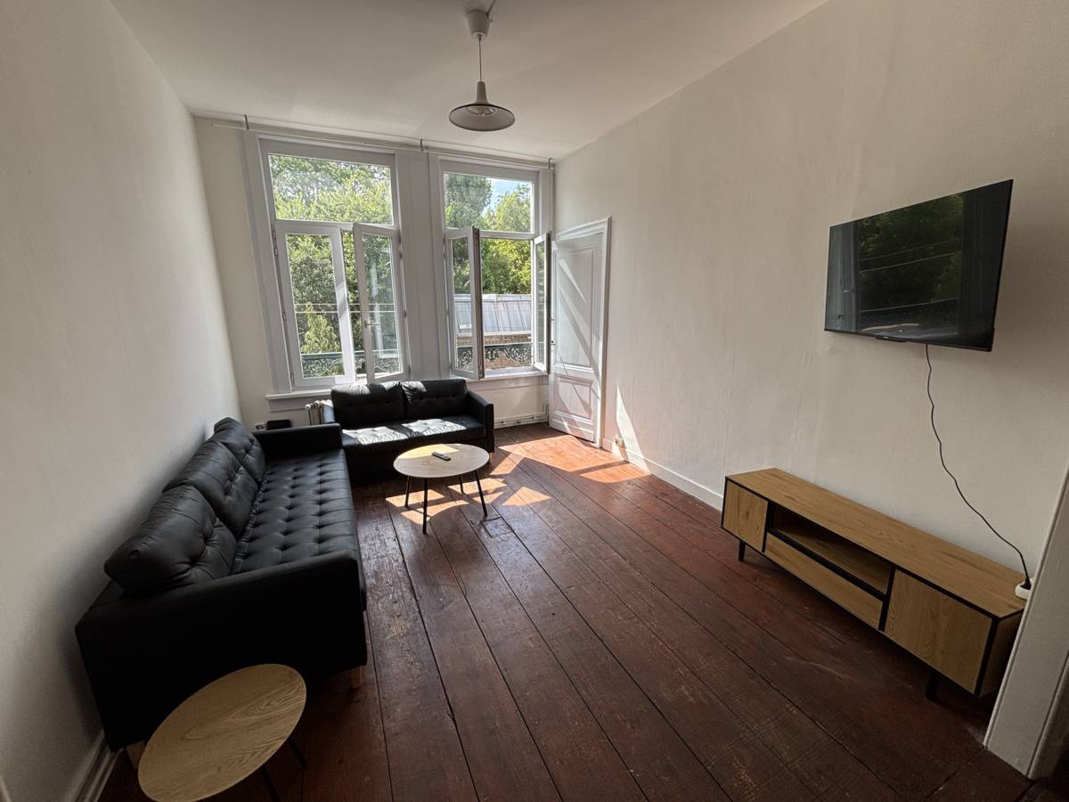 Renovated 2 bedroom apartment (incl. 200€/month discount till 01/10)